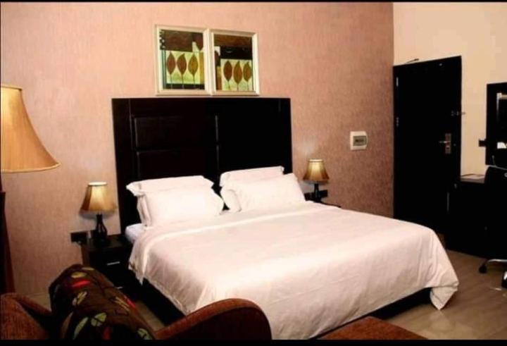 Ilora Begonia Hotel מראה חיצוני תמונה